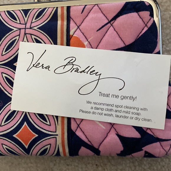 NWOT Vera Bradley Oversized Wallet/Clutch bag - Picture 3 of 5